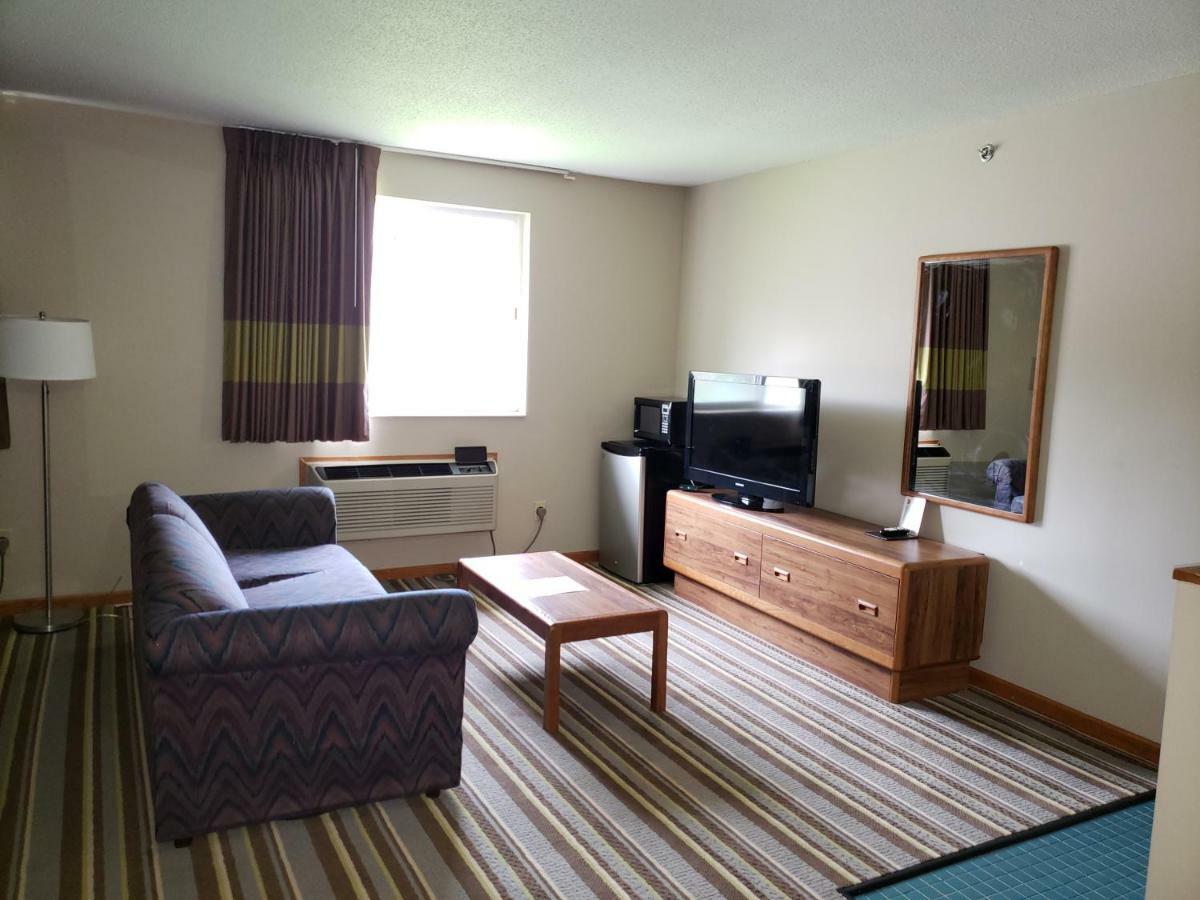 Hotel Super 8 By Wyndham Watseka Exterior foto